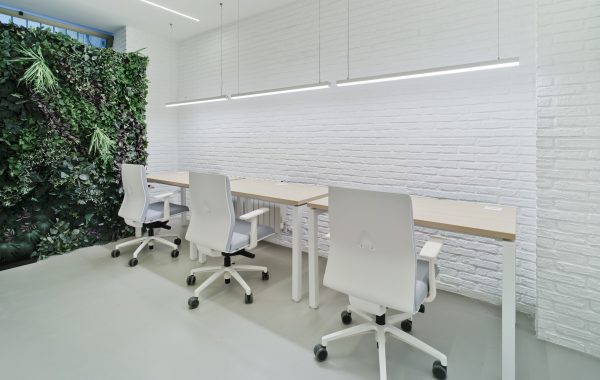 Designer furniture & fully equipped