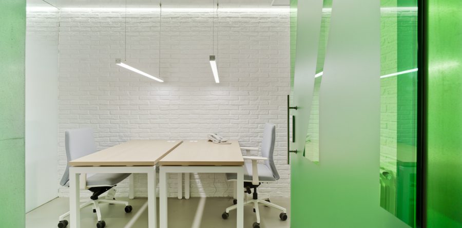 De 1 a 6 puestos de trabajo